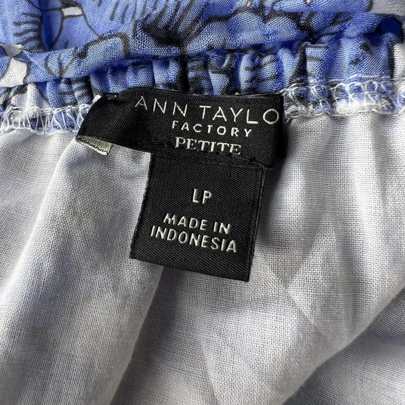 Ann Taylor Petite White & Blue Floral Off the Shoulder 3/4 Sleeve Flowy Top LP - Picture 9 of 11